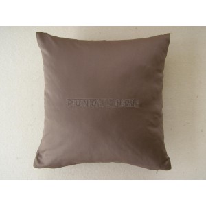 Hnedy Dekoračn&yacute; vank&uacute;&scaron; RASO SILK 45x45 cm HNEDO SIVA